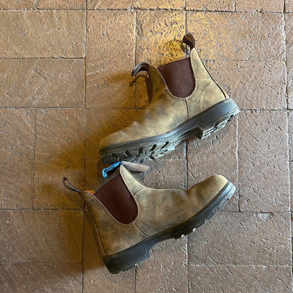 Blundstone Brown Leather Chelsea Work Boots with Dark Brown Elastic